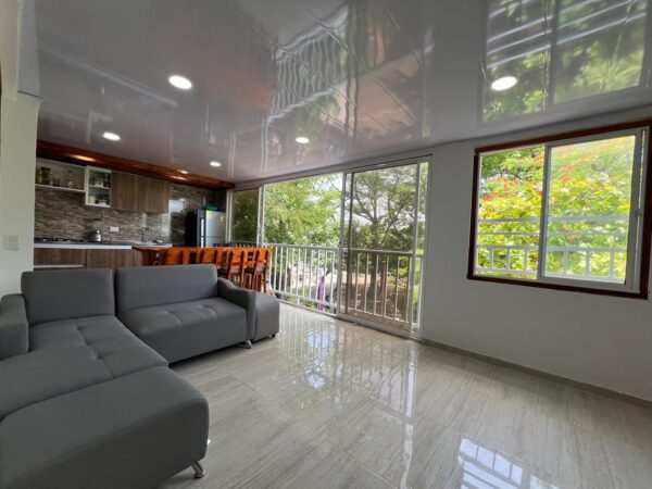 Imagen de WhatsApp 2024-11-05 a las 21.39.43_3c8e0d70